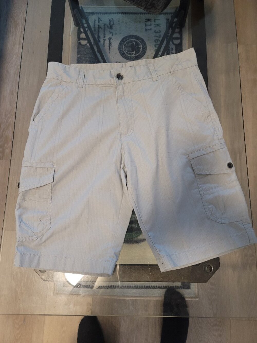 Method Gray Pattern Button Cargo Shorts Size 32 Pre-Owned in Great Condition